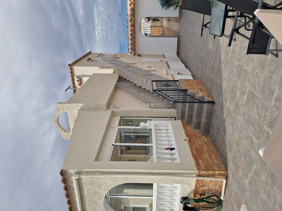 B500: Villa for rent in  Camposol
