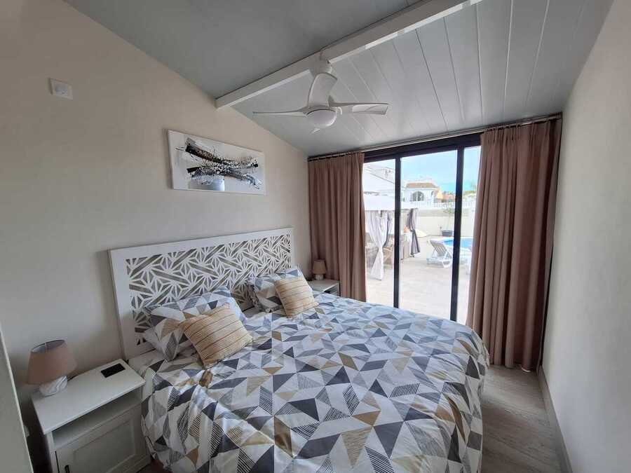 B158: Villa for rent in  Camposol