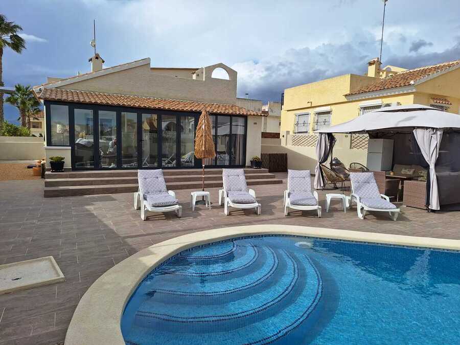 B158: Villa for rent in  Camposol