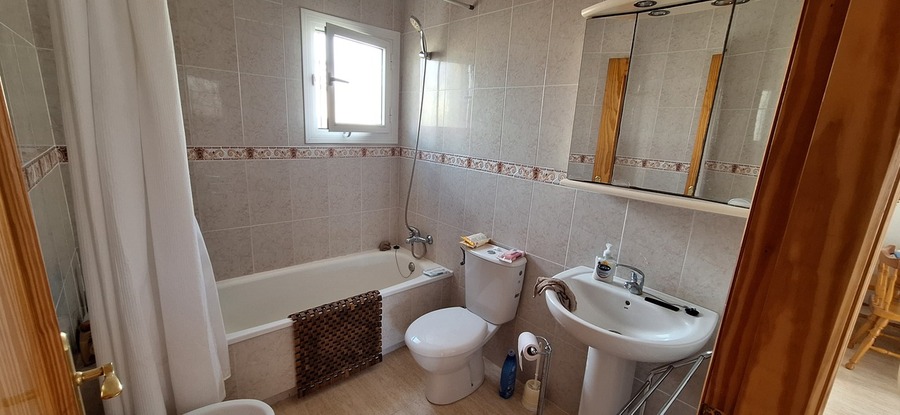 1868: Villa for sale in  Camposol