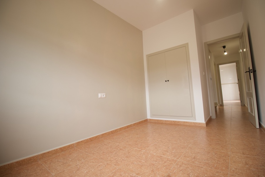 1824: DuplexTownhouse for sale in  La Pinilla